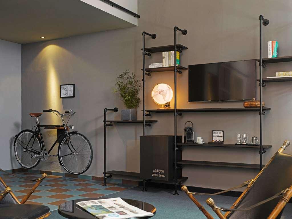 25Hours Hotel Altes Hafenamt Хамбург Стая снимка