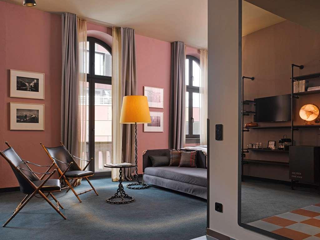 25Hours Hotel Altes Hafenamt Хамбург Стая снимка