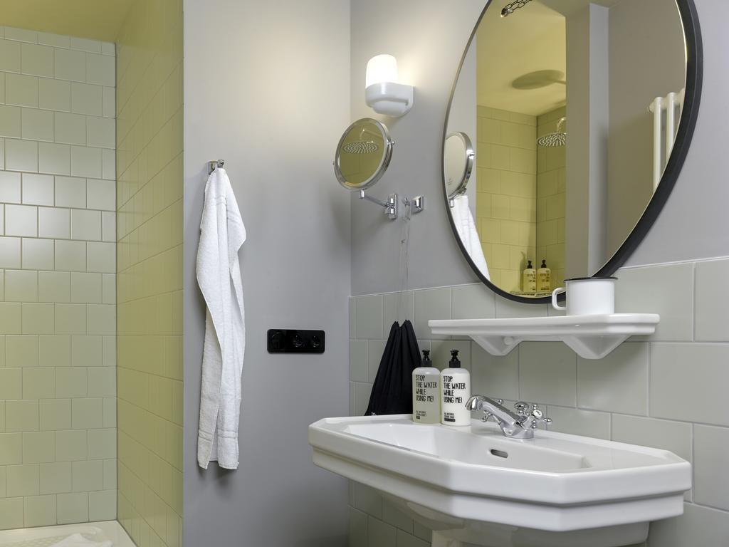 25Hours Hotel Altes Hafenamt Хамбург Екстериор снимка
