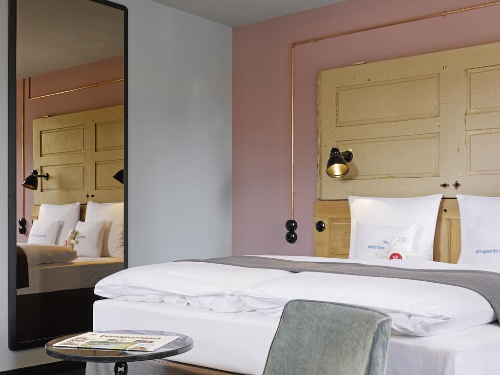25Hours Hotel Altes Hafenamt Хамбург Екстериор снимка