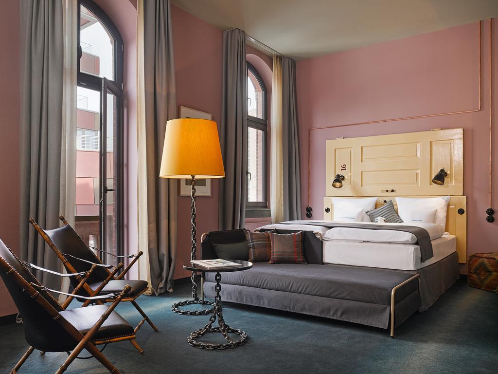 25Hours Hotel Altes Hafenamt Хамбург Екстериор снимка